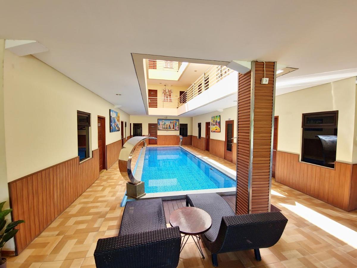 Caroline Guest House Canggu Екстериор снимка