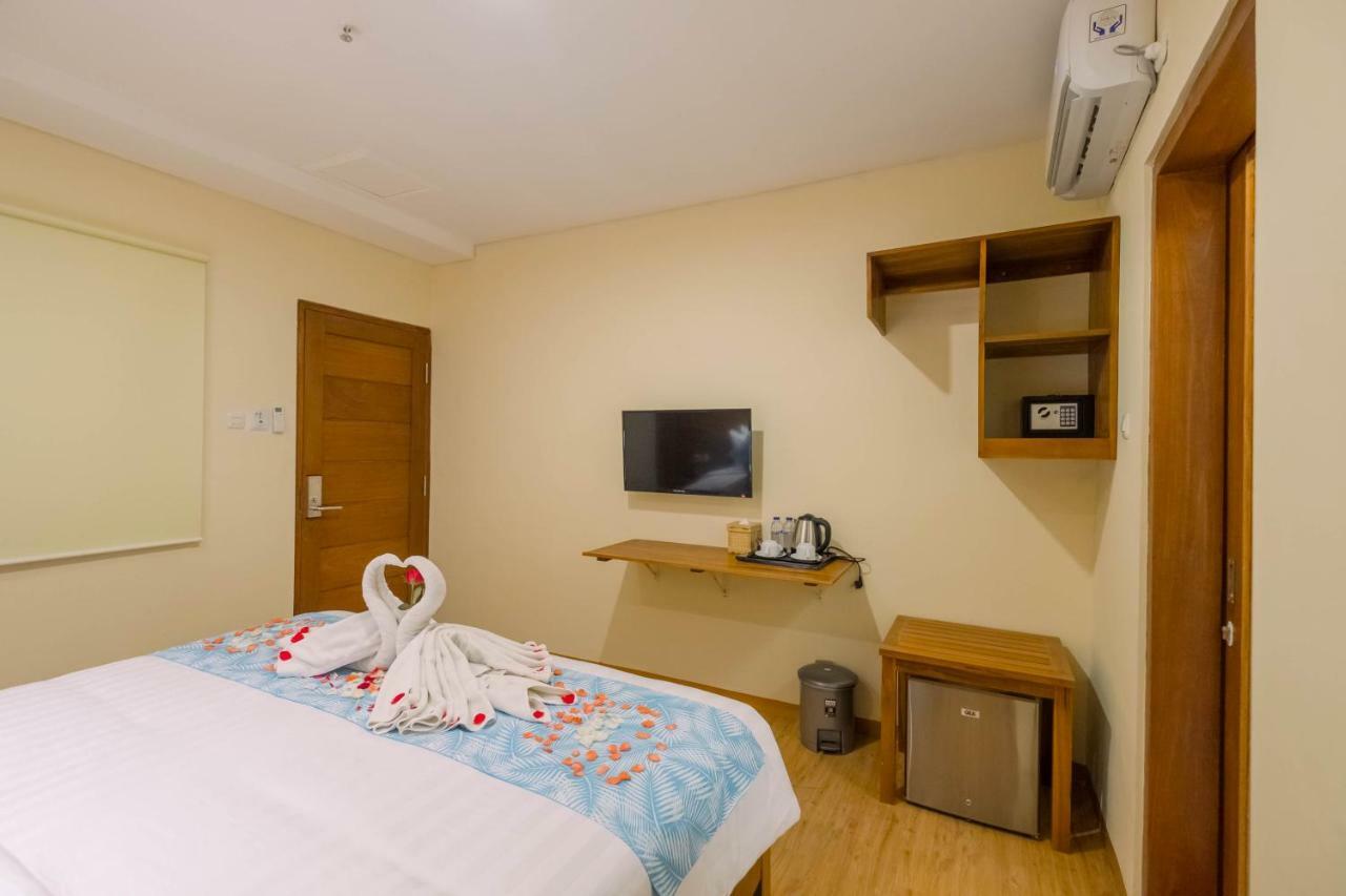 Caroline Guest House Canggu Екстериор снимка