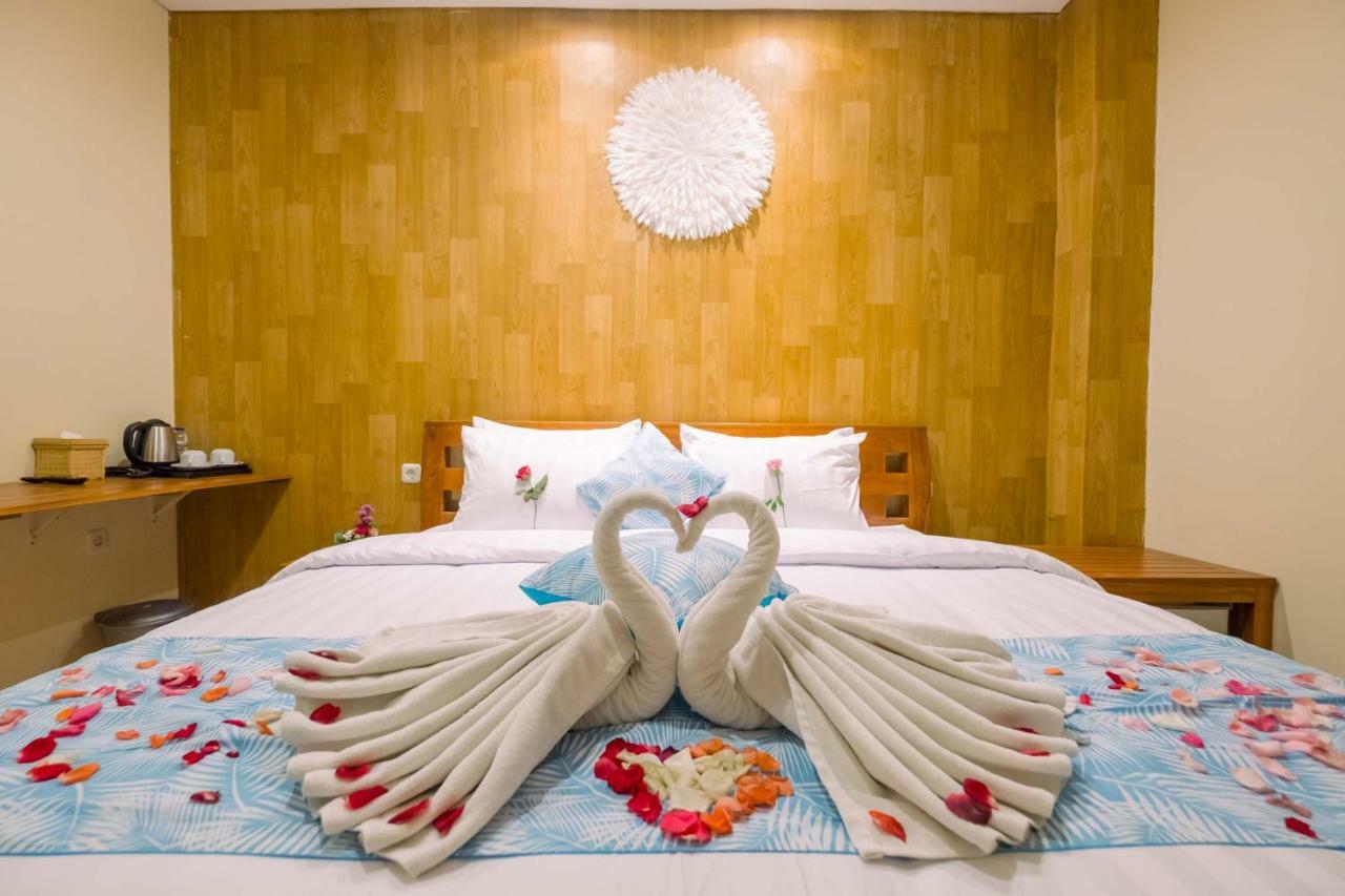 Caroline Guest House Canggu Екстериор снимка